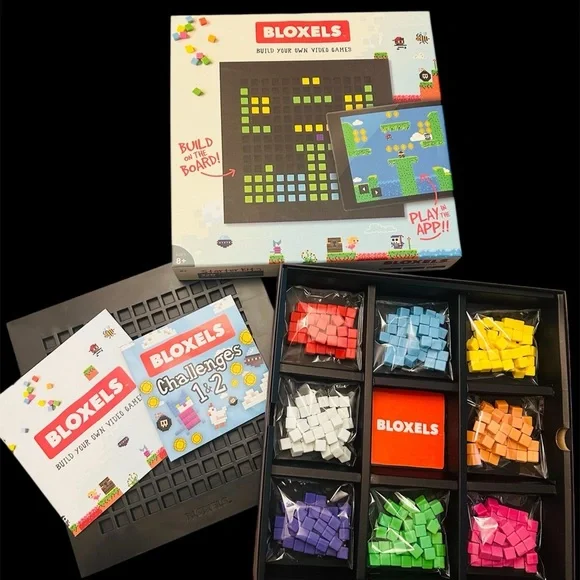 Bloxels Video Game Builder Starter Set - Picture 3 of 6